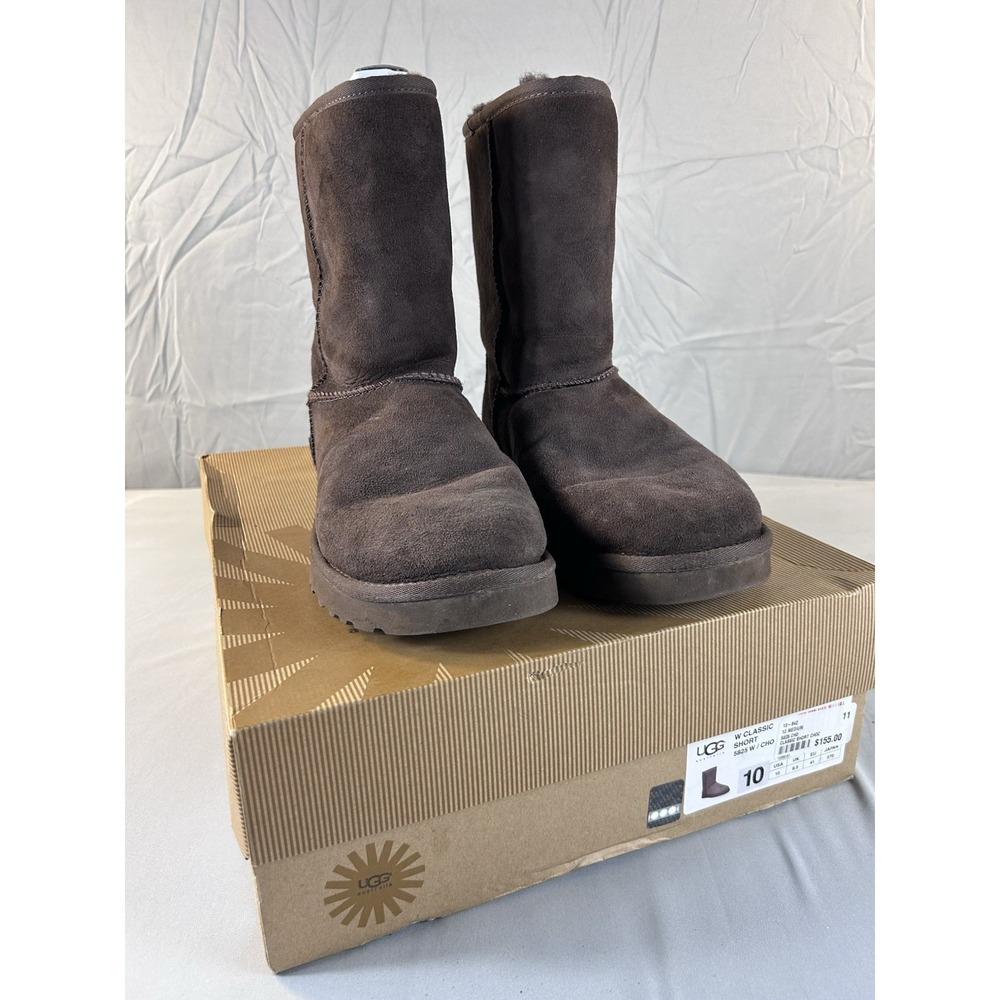 UGG Classic Short Boots Womens 10 Chocolate Brown Sheepskin 5825